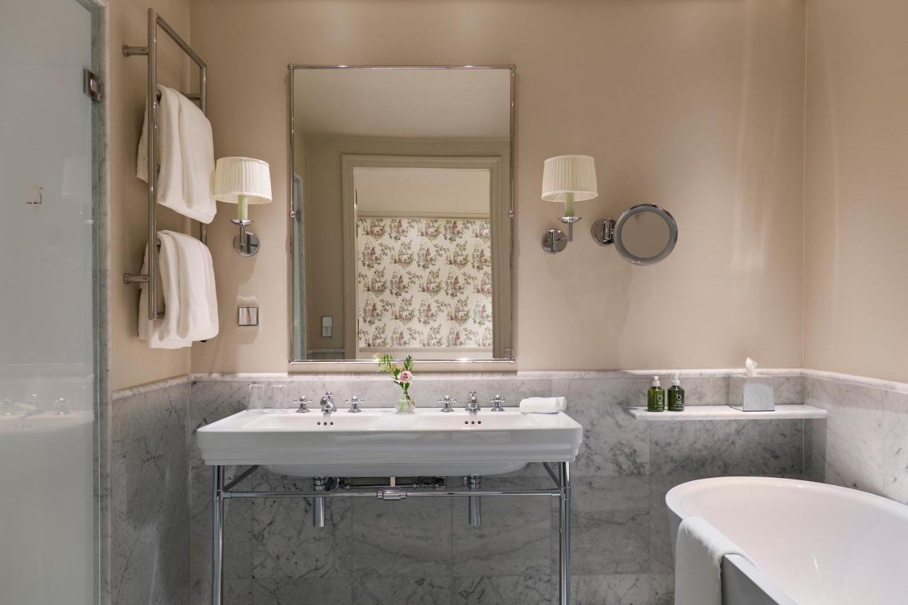 Villa Dagmar Stockholm Bagian luar foto Bathroom
