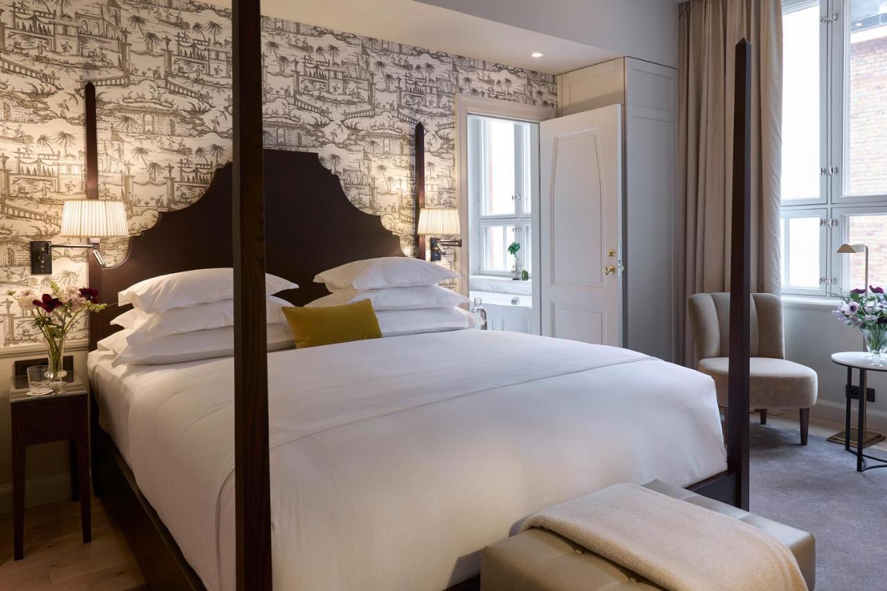 Villa Dagmar Stockholm Bagian luar foto A bedroom at the hotel