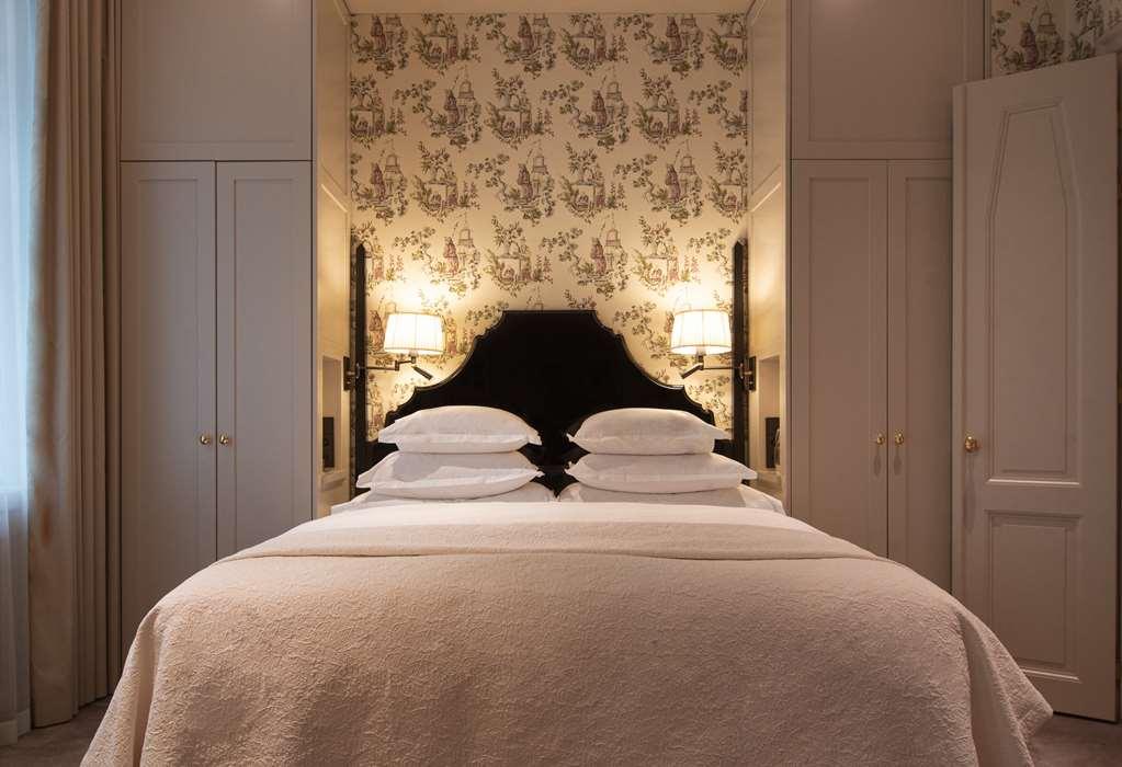 Villa Dagmar Stockholm Ruang foto A bedroom at the Hotel de Matignon